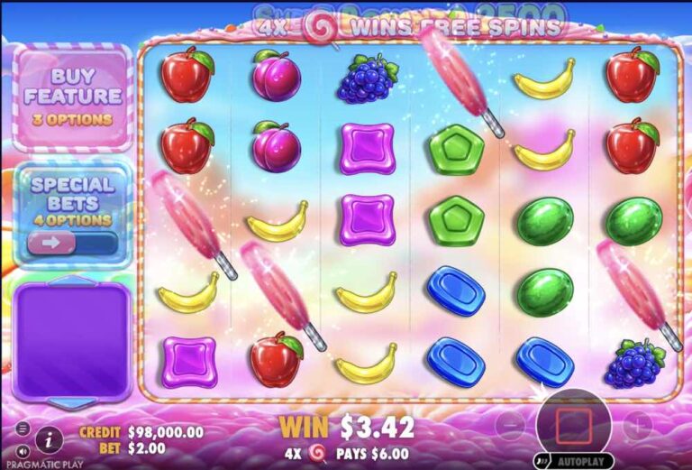 Cuatro caramelos especiales activando las tiradas gratis en Sweet Bonanza 2500, con las opciones de compra a la izquierda
